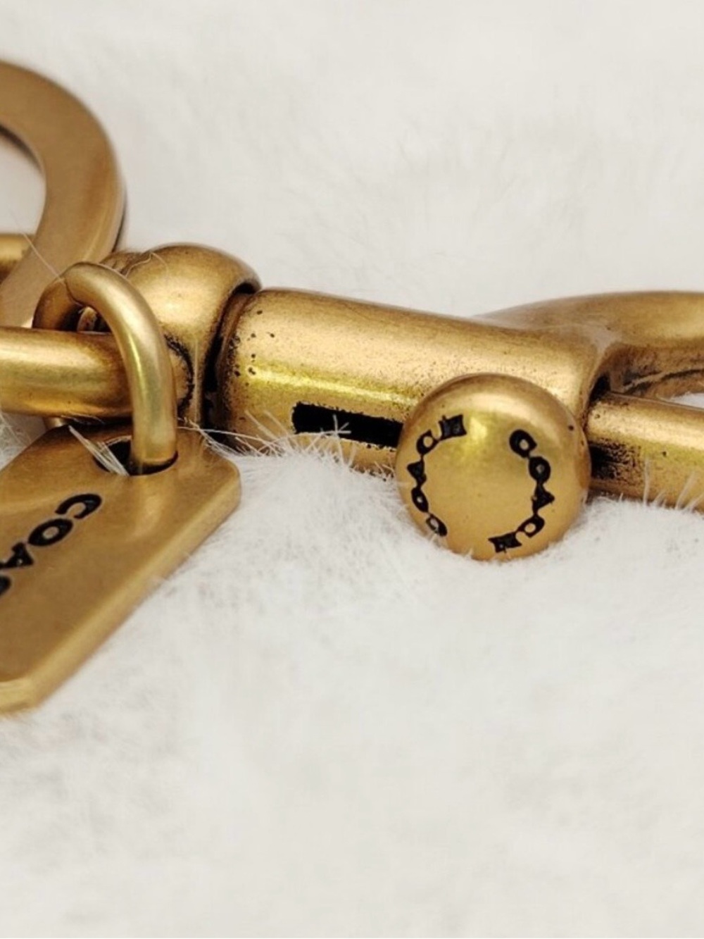 NWT COACH Red Heart & Gold Bow Keychain Keyring - Picture 5 of 5